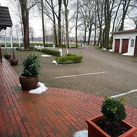 Hotell Weinhof Gross Mackenstedt 4*